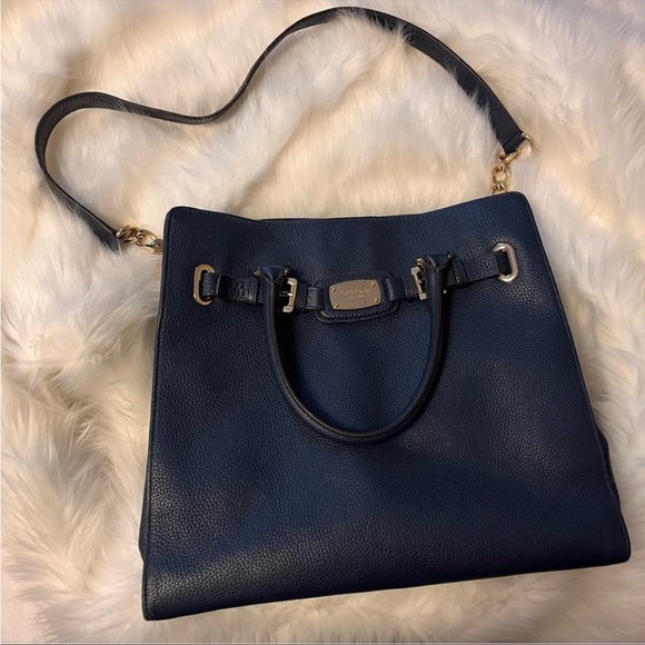 MICHAEL KORS Hamilton Large Saffiano Tote Bag
Navy Blue - Picture 2 of 8